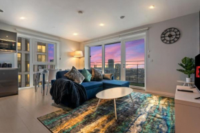 Elegant 2Bed on 20th Floor Near Many Attractions